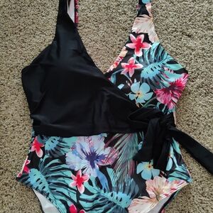 Tropical Floral Women's One Piece Swimsuit,Brand New Never Worn